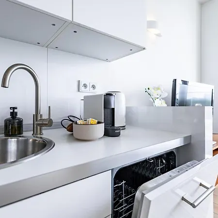 Adm Promenade - Parking Apartman Pozsony