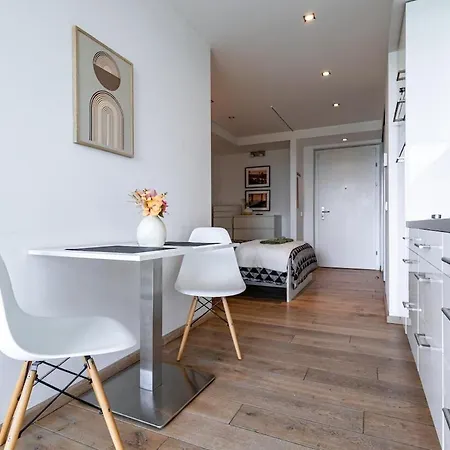 Adm Promenade - Parking * 브라티슬라바